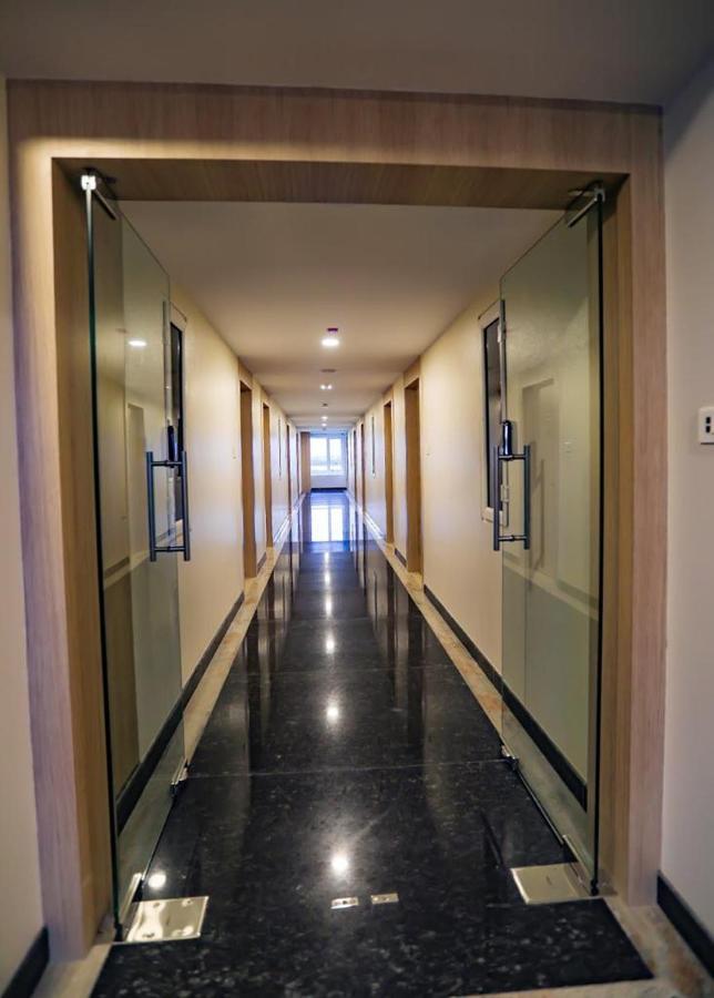 Pp Residency Hotel Covelong Екстериор снимка